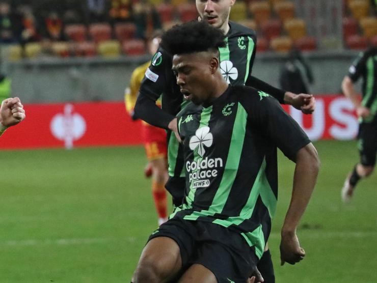 Abu Francis in azione con il Cercle Brugge