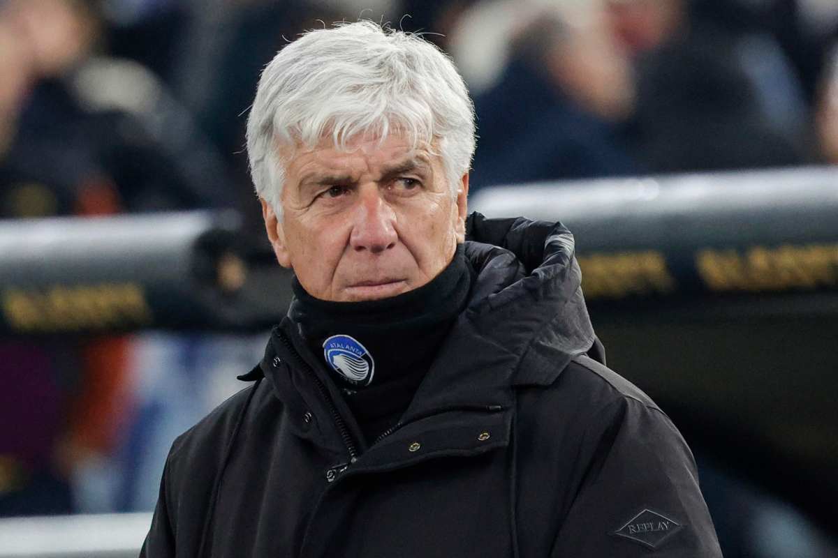 Primo piano di Gian Piero Gasperini perplesso