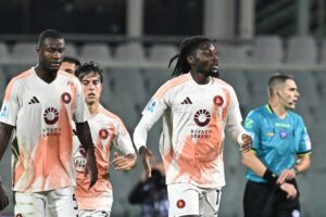 Manu Koné e Ndicka in campo con la Roma