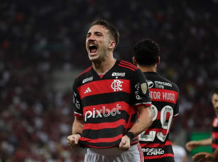 Il difensore del Flamengo Leo Ortiz