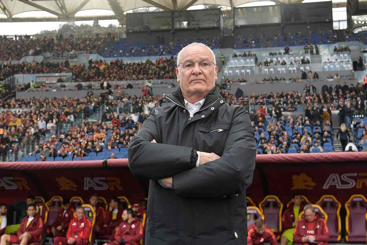 Claudio Ranieri osserva