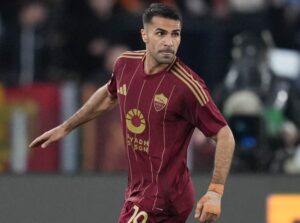 Il difensore della Roma Zeik Celik durante una partita