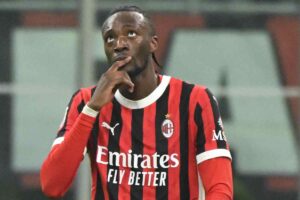 Abraham con la maglia del Milan