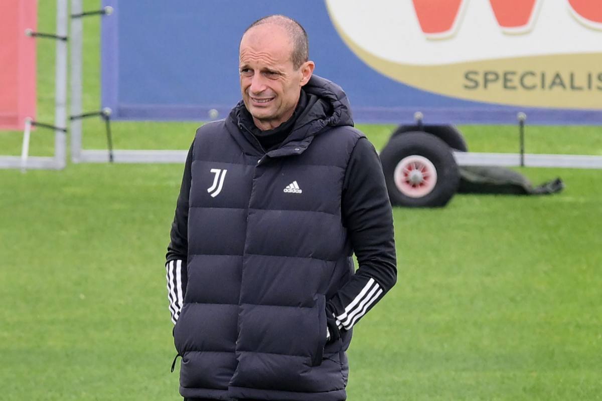 Allegri durante un allenamento alla Continassa