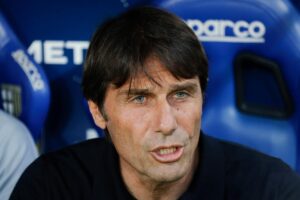Antonio Conte sulla panchina del Napoli