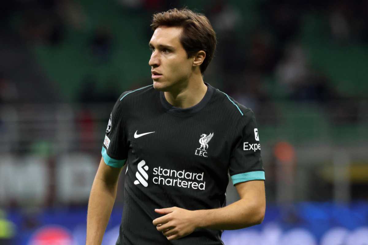 Chiesa con la seconda maglia del Liverpool