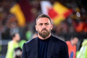 De Rossi sulla panchina della Roma