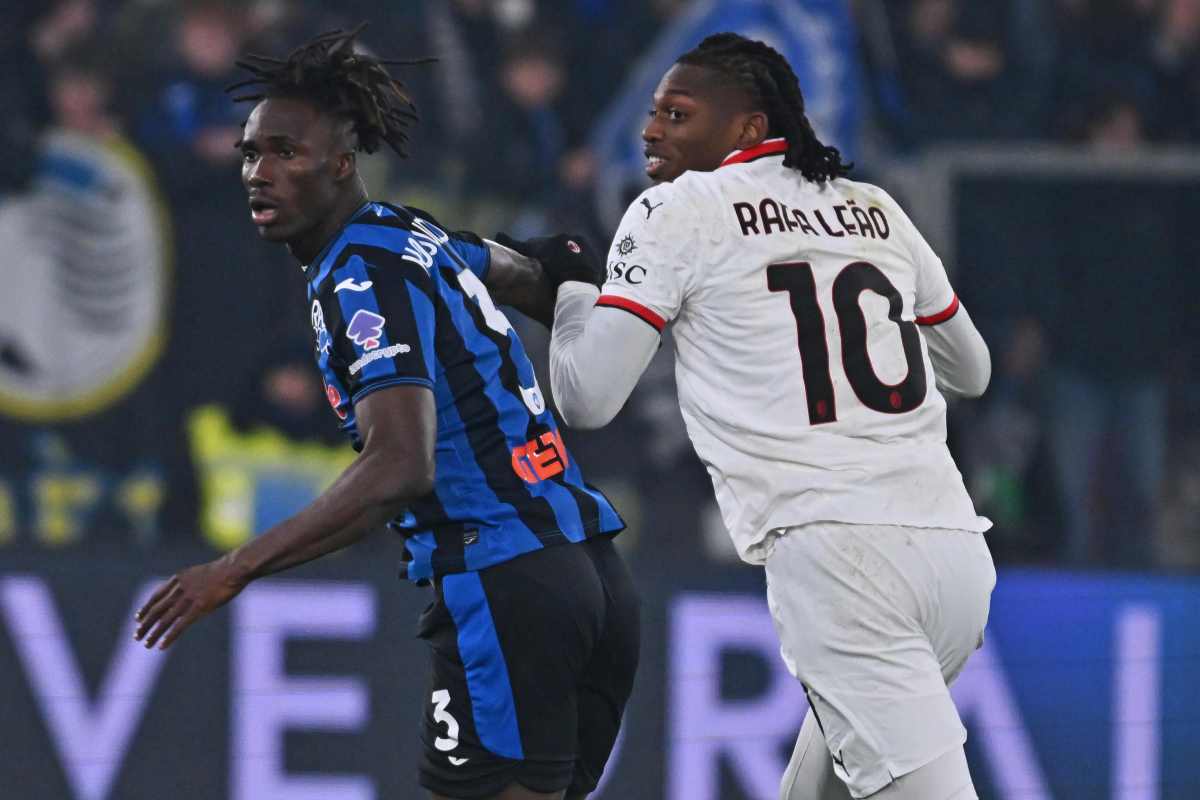 Kossounou con la maglia dell'Atalanta