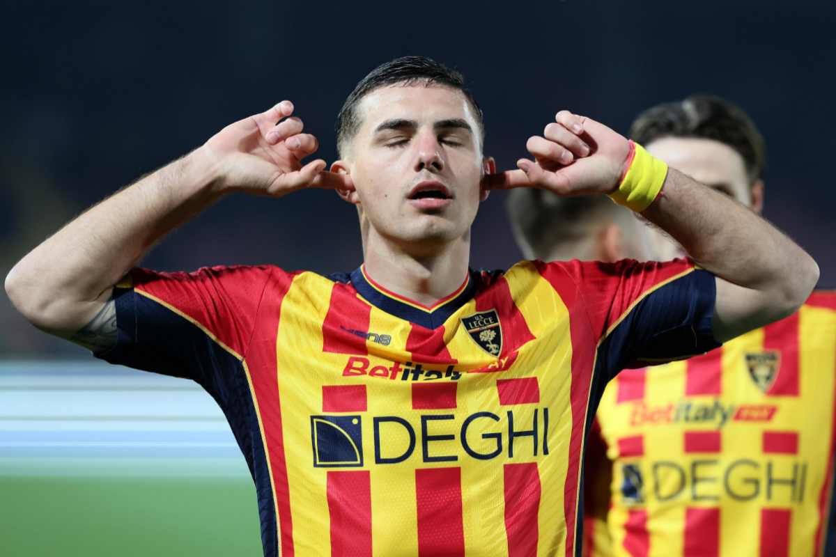Krstovic esulta dopo un gol con il Lecce