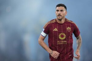 Il centrocampista e capitano della Roma Lorenzo Pellegrini