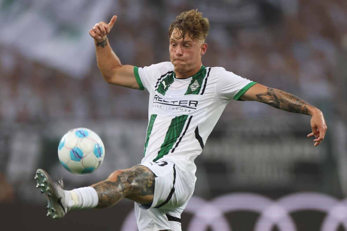 Luca Netz con la maglia del Monchengladbach