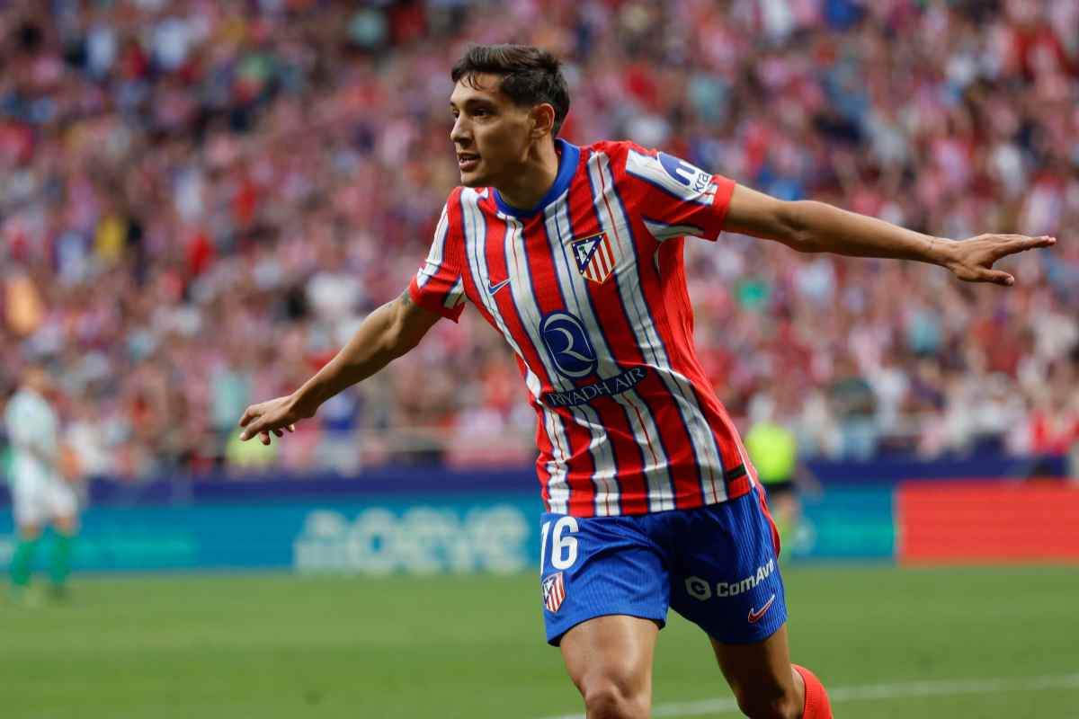 Molina con la maglia dell'Atletico Madrid