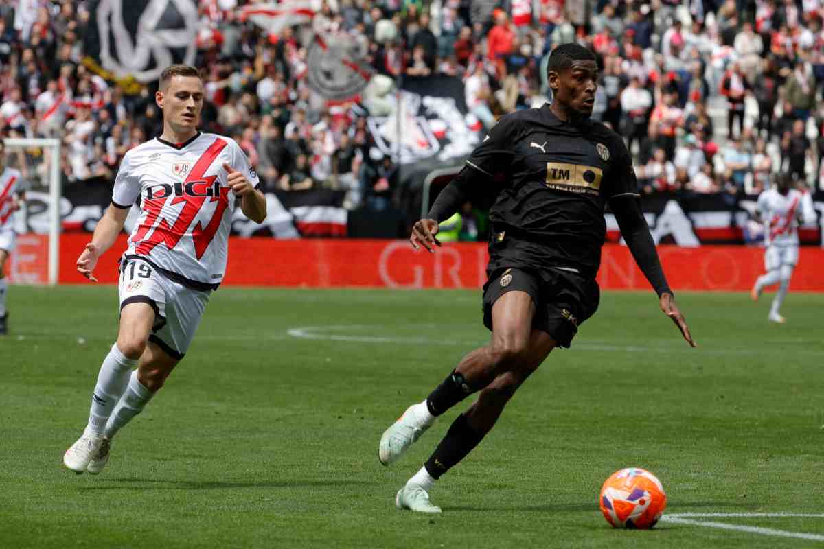Mosquera con la maglia del Valencia