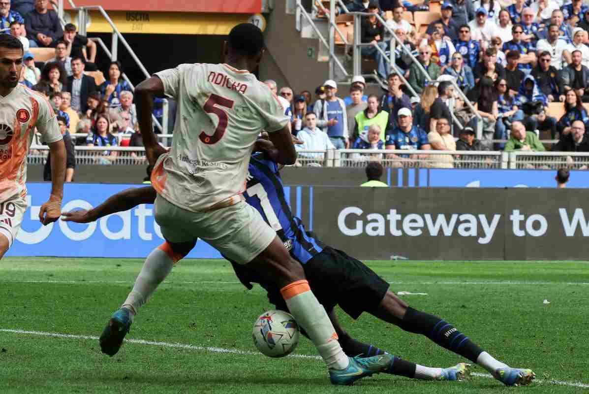 N'Dicka con la maglia della Roma