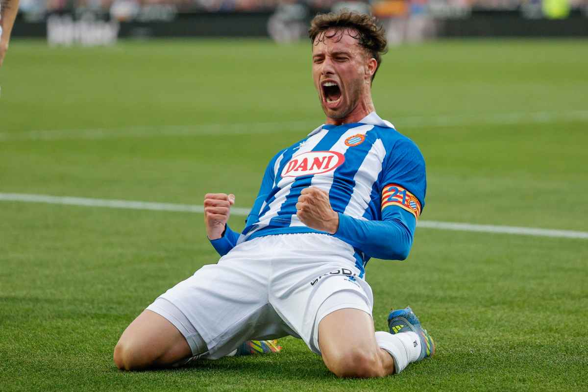 Puado con la maglia dell'Espanyol