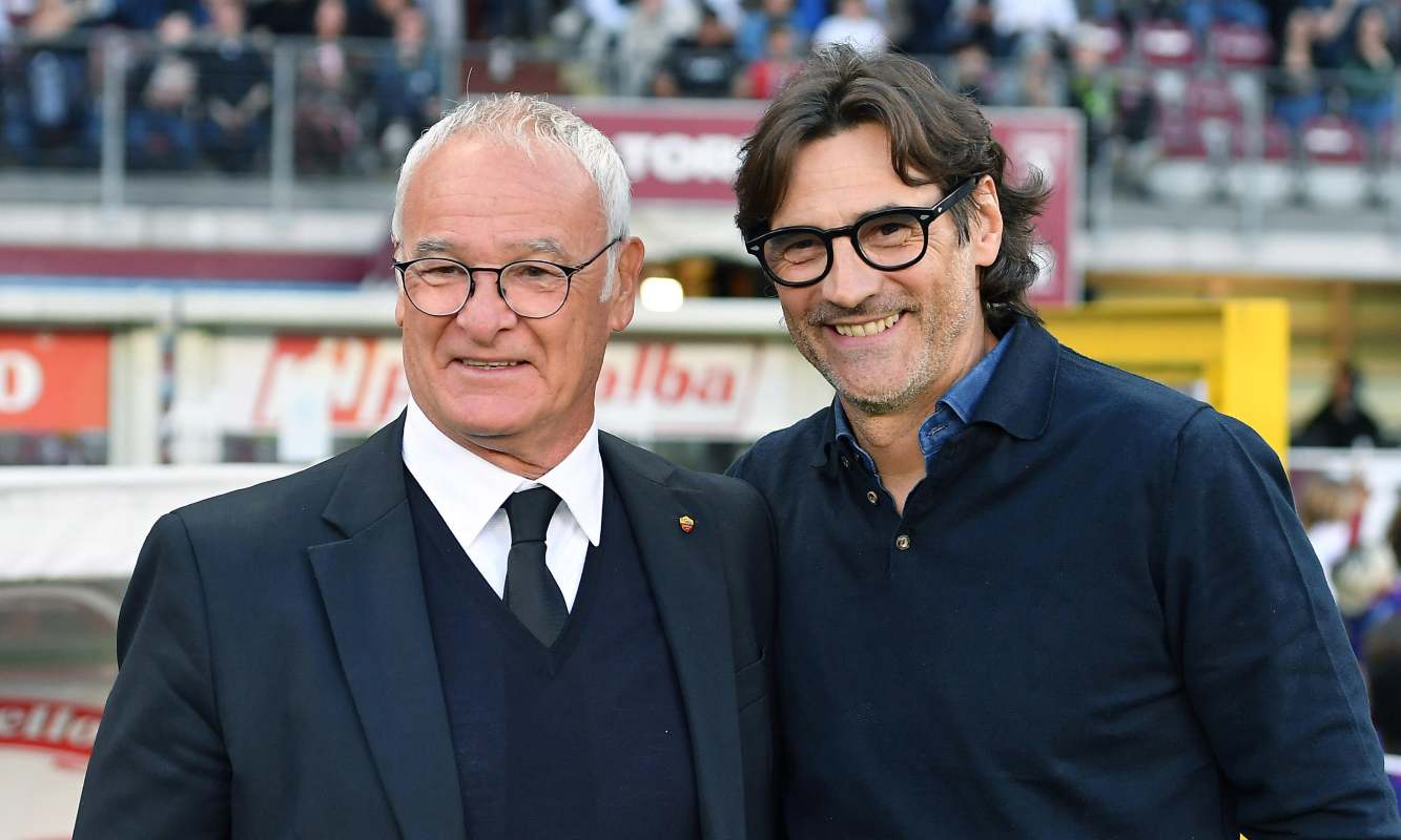 Claudio Ranieri posa sorridente al fianco di Vanoli