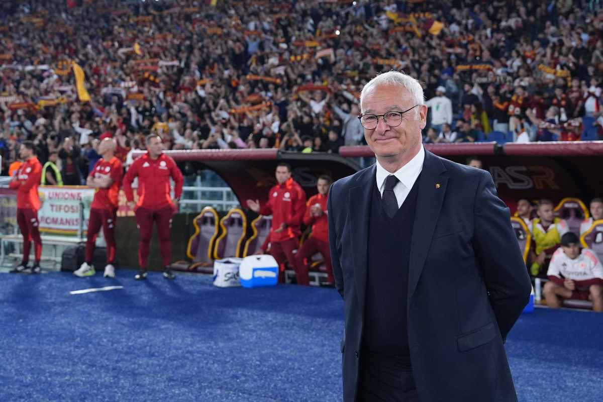 Claudio Ranieri osserva