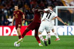 Kone a contrasto con Pulisic