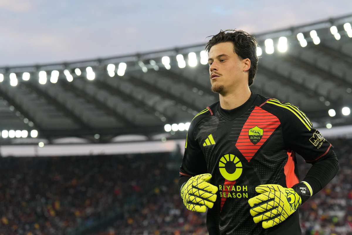 Mile Svilar pensieroso
