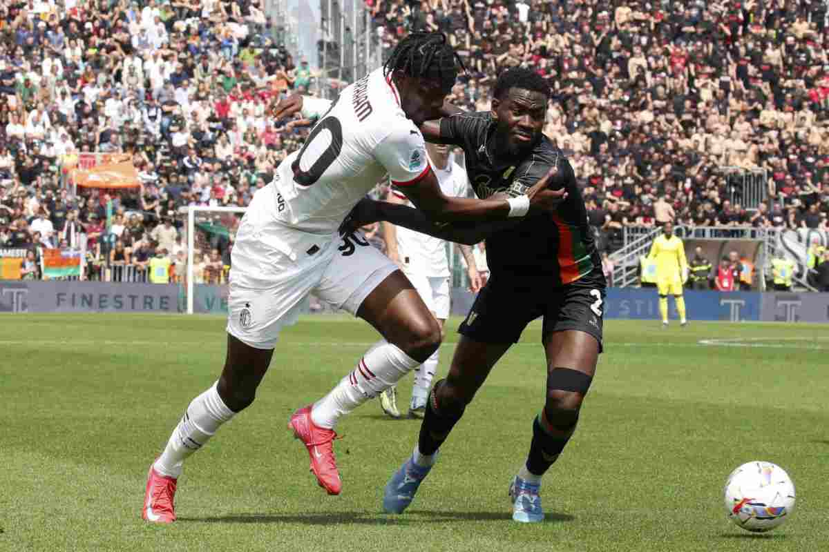 Abraham con la maglia del Milan