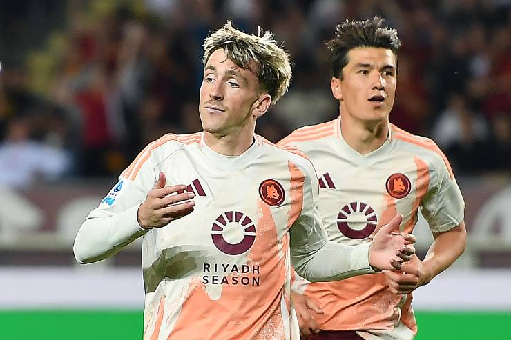 Alexis Saelemaekers esulta dopo il gol al Torino