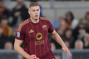 L'attaccante della Roma Artem Dovbyk