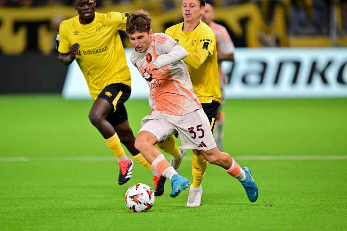 Baldanzi con la maglia della Roma