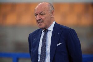 Beppe Marotta sul terreno di gioco