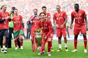 Chiesa esulta con il Liverpool per la Premier League