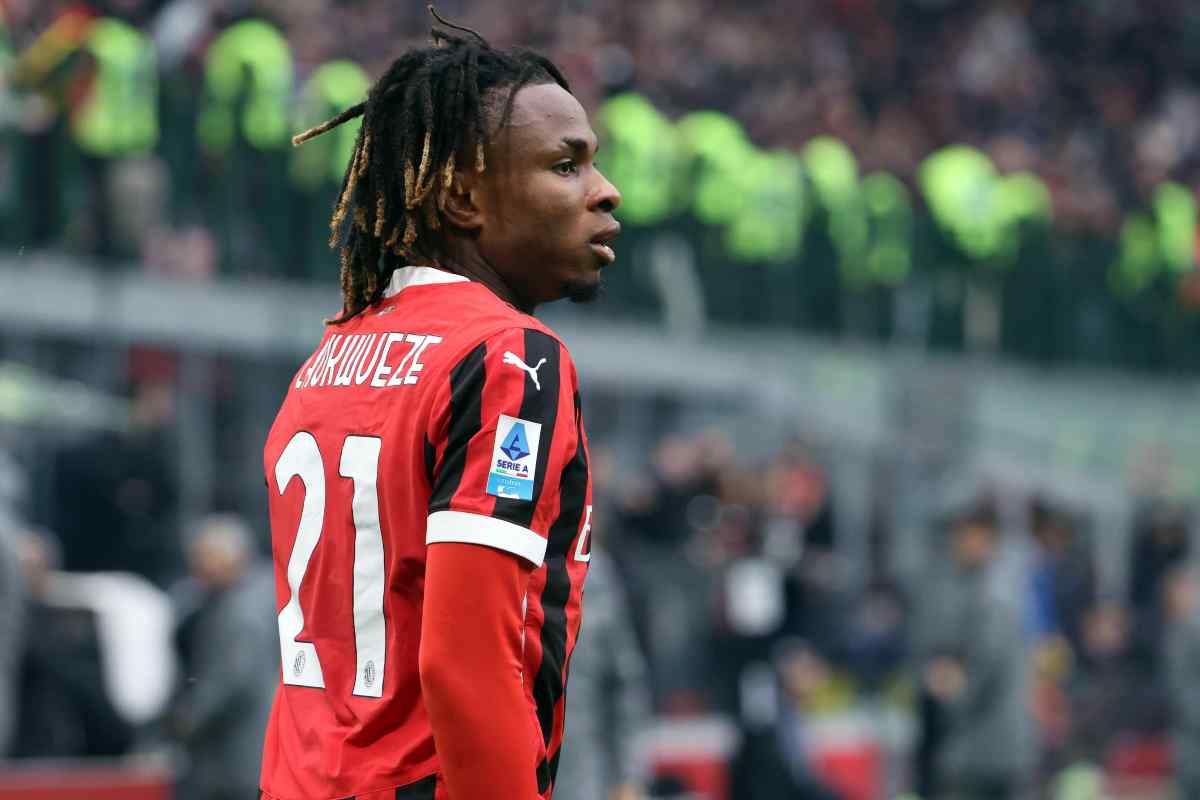 Chukwueze con la maglia del Milan