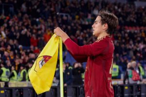 Dybala sulla bandierina