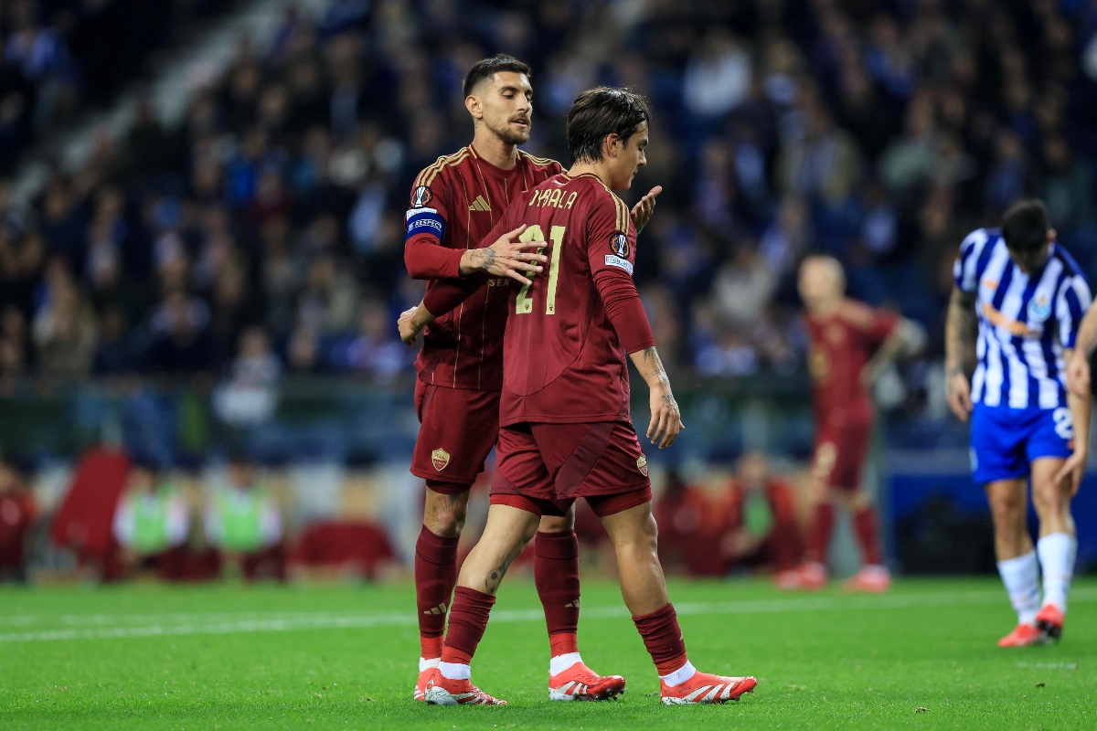 Dybala e Pellegrini in campo con la Roma nel match contro il Porto