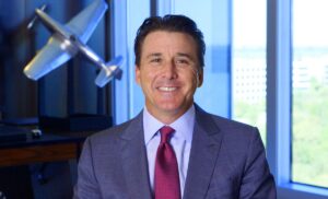 Dan Friedkin, presidente della Roma, sorridente in una foto