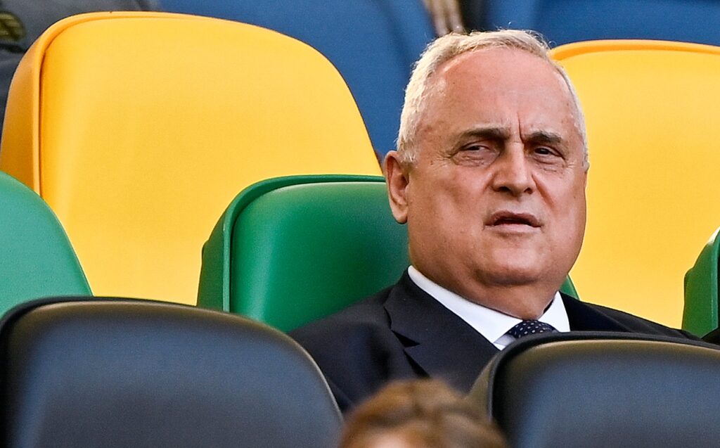 Lotito seduto in tribuna all'Olimpico