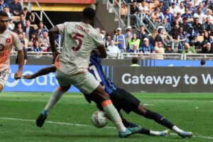 NDicka con la maglia della Roma