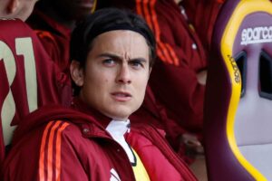 Paulo Dybala in panchina all'Olimpico
