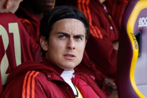 Paulo Dybala in panchina all'Olimpico