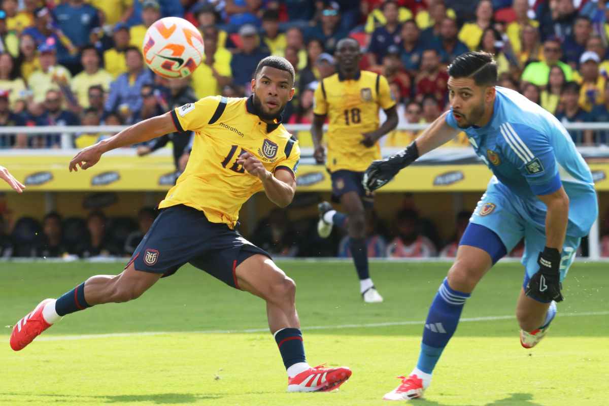 Pedro Vite con la maglia dell'Ecuador