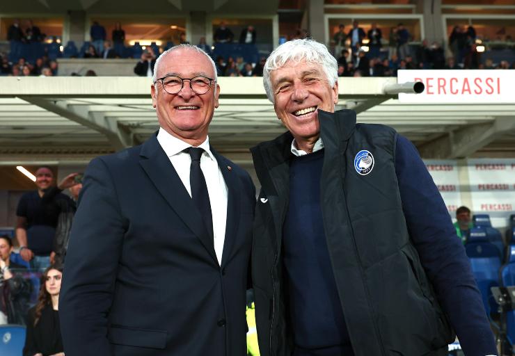 Ranieri e Gasperini in posa per i fotografi a Bergamo