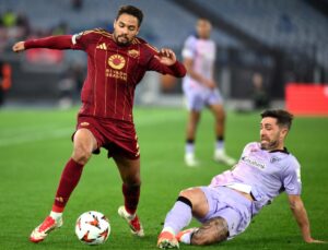Rensch in azione contro l'Athletic Bilbao