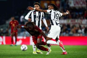 I giocatori di Roma e Juventus all'Olimpico