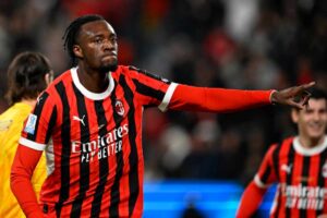 Abraham con la maglia del Milan
