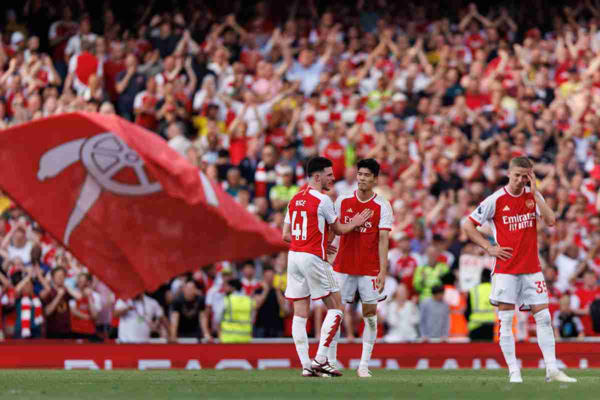 Oleksandr Zinchenko e Takehiro Tomiyasu in campo con l'Arsenal