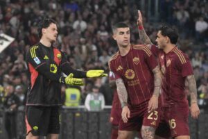 Svilar con Mancini e Paredes