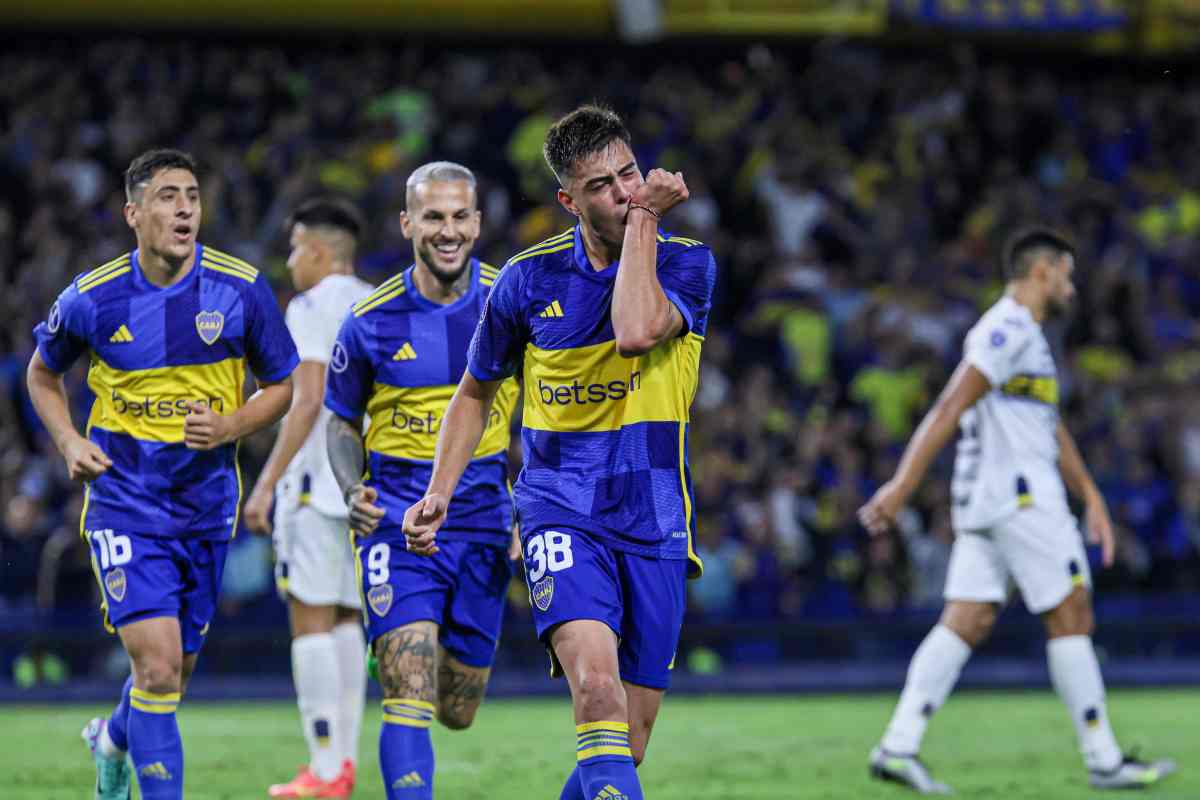 Anselmino con la maglia del Boca