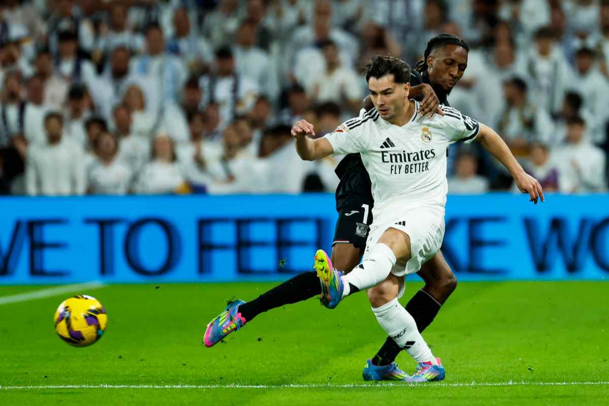 Brahim Diaz con la maglia del Real Madrid