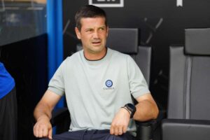 Chivu sulla panchina dell'Inter