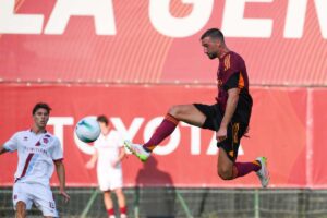 Bryan Cristante stoppa un pallone al volo