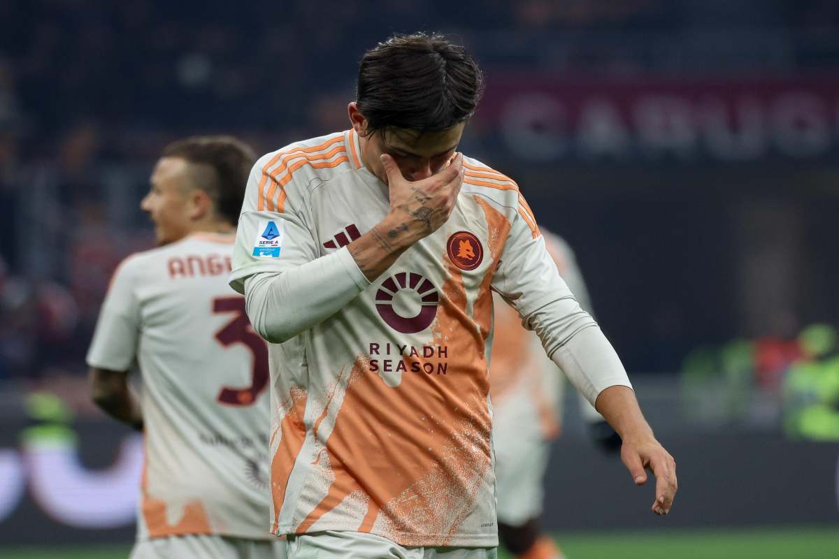 Paulo Dybala esulta con la Dybala Mask