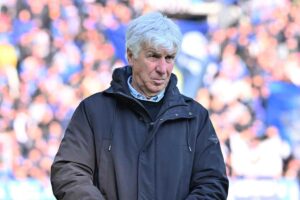 Gasperini con lo sguardo spaesato